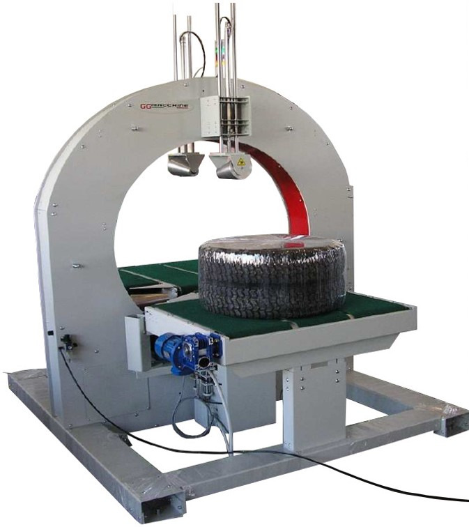 Horizontálny ovinovací stroj ARO 900A - balenie pneumatík
